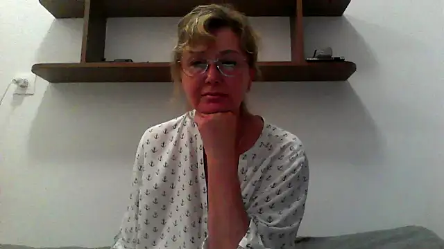 IrynaMolbertx online show from September 29, 8:36 pm