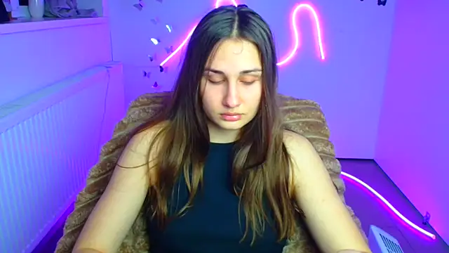 Stefanie Sweet online show from March 28, 8:36 am