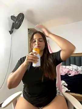 Andrea-Lu online show from October 1, 3:00 am