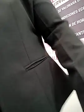 Mia-Glow online show from December 19, 6:33 pm