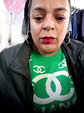 Mia-Glow online show from November 9, 3:08 pm