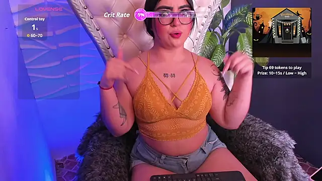 Snapshot of April__foxx chatting on October 18, 2:42 pm April foxx online show from October 18, 2:42 pm