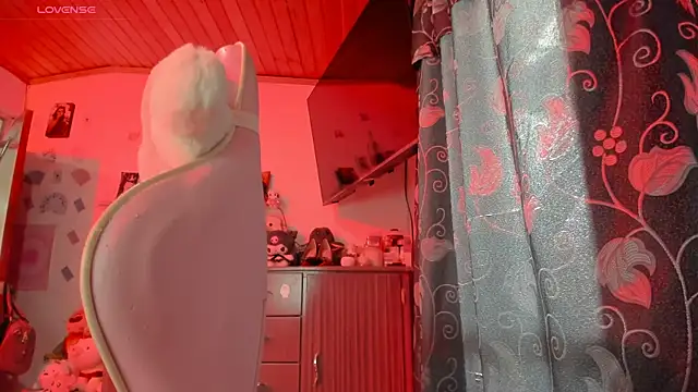 Snapshot of Fia__ chatting on September 16, 6:27 pm Fia   online show from September 16, 6:27 pm