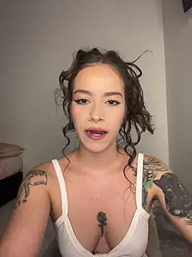 Snapshot of alysa_g_ chatting on October 16, 10:45 pm alysa g online show from October 16, 10:45 pm