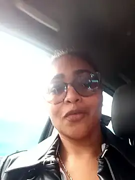 Snapshot of BiiancaEstradaa chatting on September 23, 5:00 pm BiiancaEstradaa online show from September 23, 5:00 pm