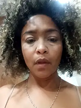 Snapshot of BiiancaEstradaa chatting on October 8, 9:41 pm BiiancaEstradaa online show from October 8, 9:41 pm