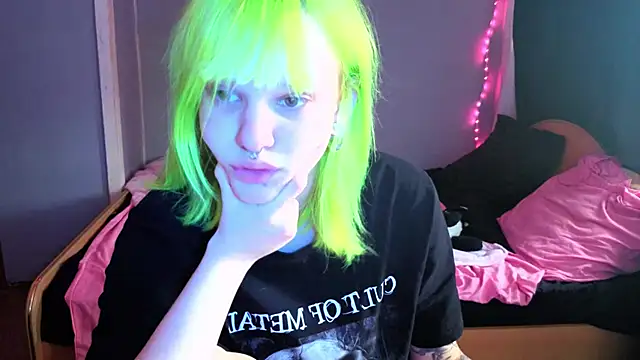 Elieiza xo online show from April 24, 9:23 am