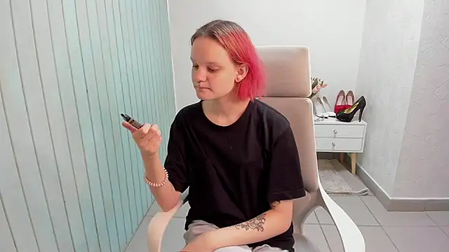 Snapshot of Elieiza_xo chatting on September 18, 2:21 am Elieiza xo online show from September 18, 2:21 am