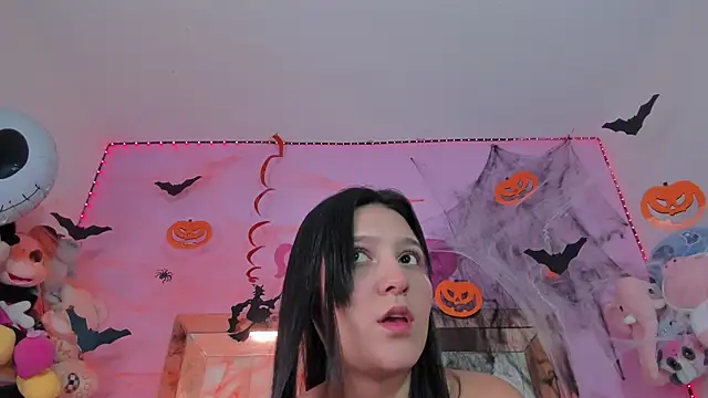 Snapshot of Emmy_Rivas chatting on October 8, 10:14 pm Emmy Rivas online show from October 8, 10:14 pm