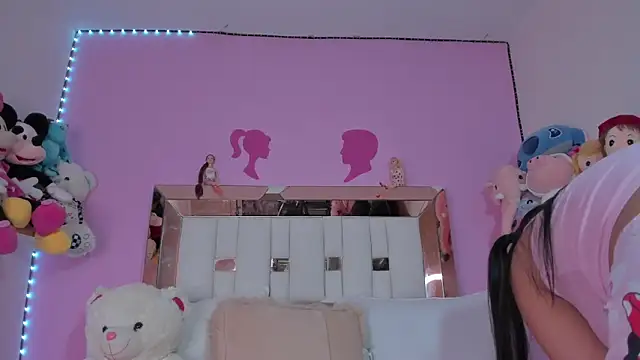 Snapshot of Emmy_Rivas chatting on September 9, 10:42 pm Emmy Rivas online show from September 9, 10:42 pm