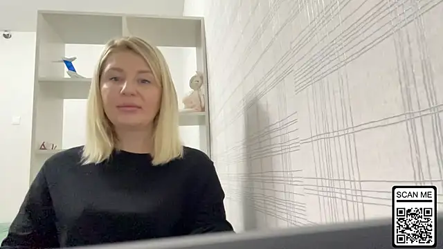 Blondie xoxoxo online show from October 17, 6:49 am