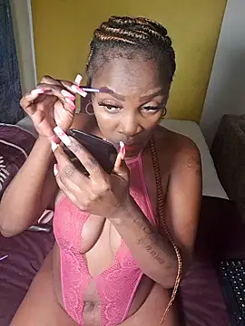 Yummychoklit online show from June 27, 1:50 pm