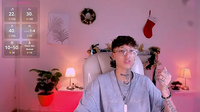 Luci Rose online show from December 4, 4:15 am