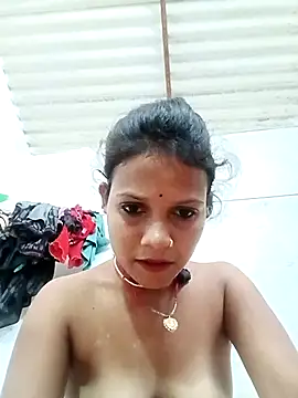 Snapshot of Chandni_Love143 chatting on September 13, 4:09 am Chandni Love143 online show from September 13, 4:09 am