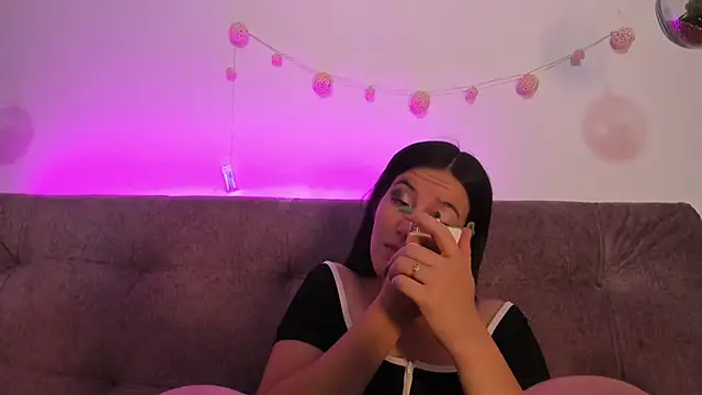 katalella brown1 online show from October 7, 11:58 am