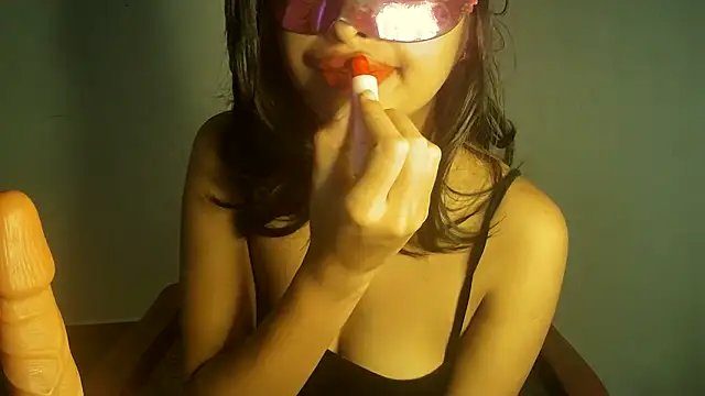 Minu Cam online show from June 6, 5:19 pm