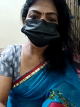 Snapshot of Rithya27 chatting on October 12, 6:43 pm Rithya27 online show from October 12, 6:43 pm