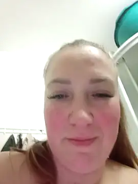 Kiss Eva online show from April 7, 6:43 pm