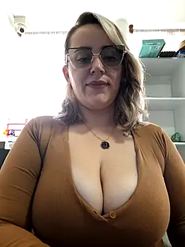 CurvyLust x online show from November 22, 4:53 pm