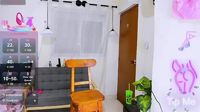 zou quira online show from November 26, 3:40 am