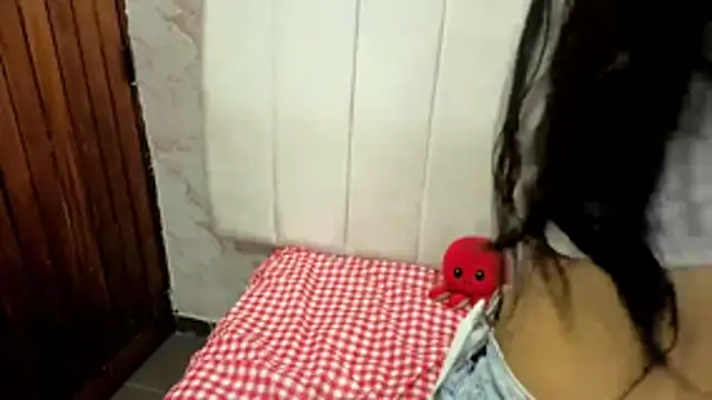 VioletxBloom online show from December 19, 10:02 pm