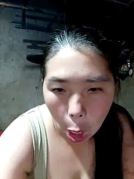 Snapshot of quynhkoolbae chatting on September 27, 3:25 am quynhkoolbae online show from September 27, 3:25 am
