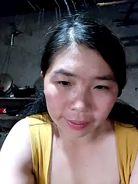 Snapshot of quynhkoolbae chatting on October 3, 5:12 am quynhkoolbae online show from October 3, 5:12 am