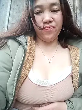 miumiu 00 online show from February 14, 9:55 am