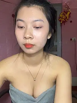 Snapshot of Phthao chatting on October 2, 3:28 pm Phthao online show from October 2, 3:28 pm