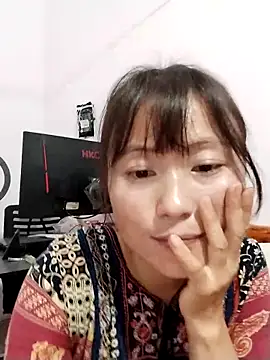 Snapshot of linda_bae00 chatting on October 3, 9:36 am linda bae00 online show from October 3, 9:36 am