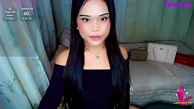 Cassandra Luxx online show from June 19, 7:28 pm