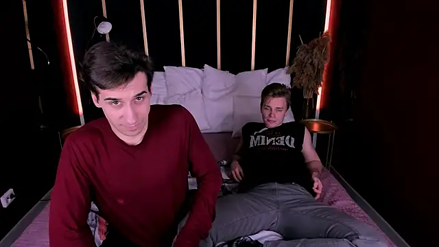 LawrenceMiles online show from November 10, 8:59 pm