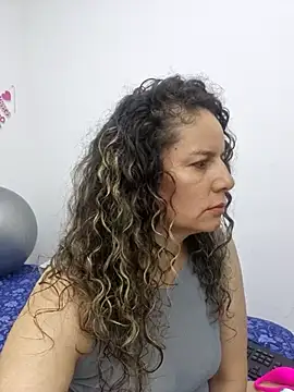 Snapshot of Nina_vallon chatting on September 23, 10:46 am Nina vallon online show from September 23, 10:46 am