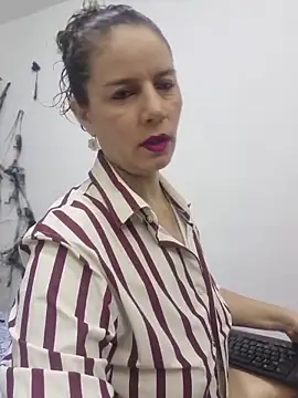 Nina vallon online show from October 22, 10:42 am