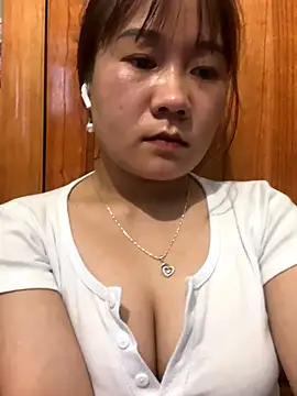 qinejr37 online show from September 23, 10:24 am