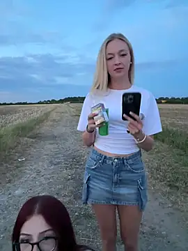 emilypeperoni online show from July 28, 7:50 pm