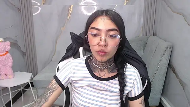 Ashley Blum v online show from October 30, 8:32 pm