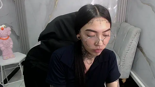 Ashley Blum v online show from October 24, 8:05 pm