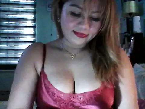 Snapshot of Miss_Heart chatting on September 19, 1:04 am Miss Heart online show from September 19, 1:04 am