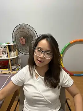 Snapshot of Hdmhdm-0022 chatting on September 16, 2:25 pm Hdmhdm-0022 online show from September 16, 2:25 pm