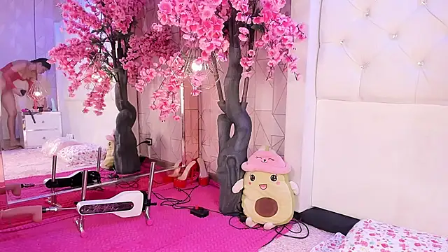 AngeliqueRouse online show from November 15, 5:08 am