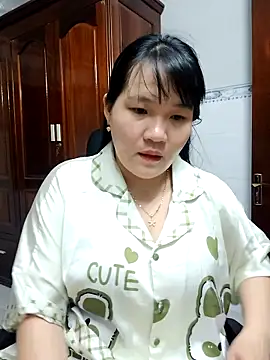 Snapshot of _Babyrose_ chatting on October 14, 4:20 pm Babyrose online show from October 14, 4:20 pm