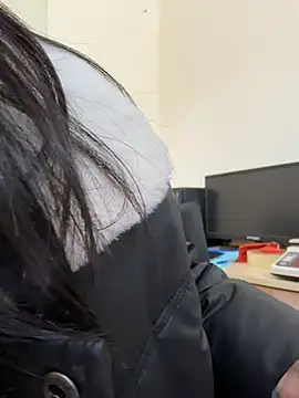 thaoyeuuu online show from December 3, 6:27 am