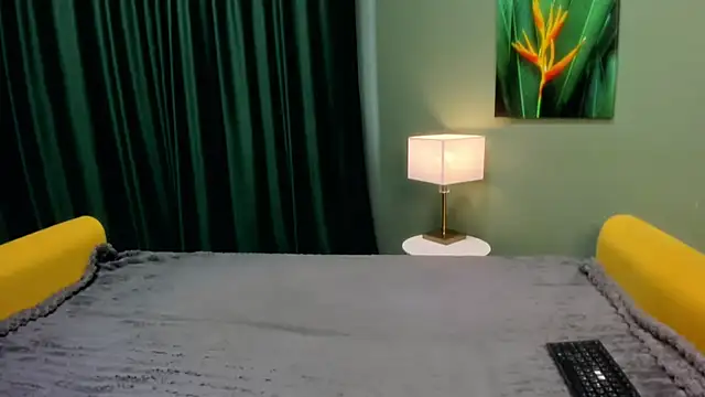 EllenLamb online show from July 14, 10:43 am
