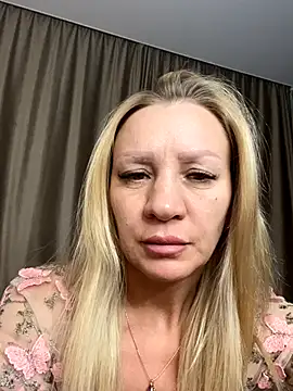 Bellissa  online show from November 10, 1:06 pm