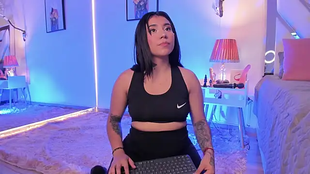 emy williams online show from November 11, 8:28 pm