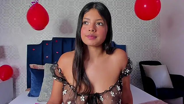 ashleythompson2025 online show from February 18, 4:50 pm