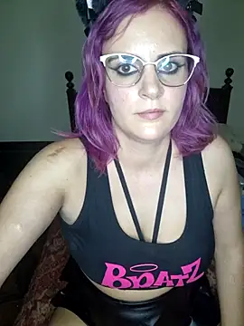 Snapshot of bardot55 chatting on October 10, 10:03 pm bardot55 online show from October 10, 10:03 pm