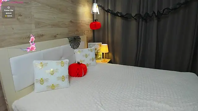 Babyy Lynaa online show from October 26, 6:53 am