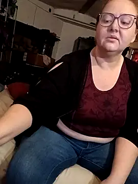 XEmoxkittyx online show from February 13, 1:46 pm